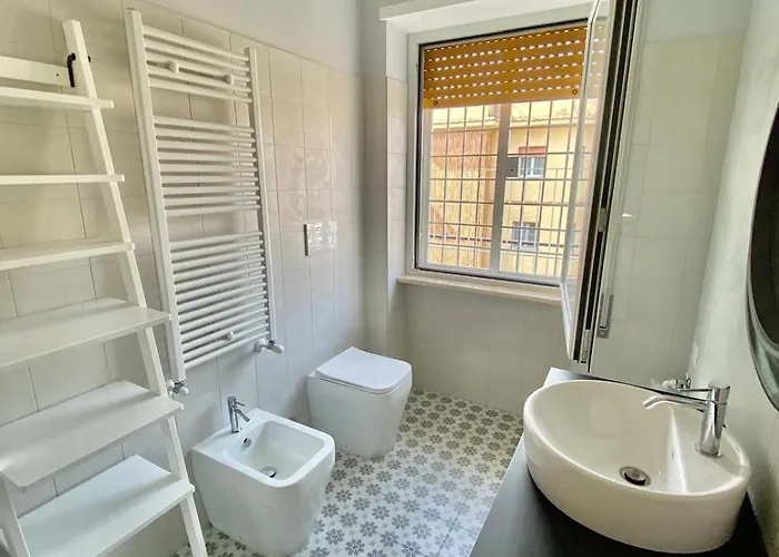 Apartamento Attico Con Balcone Roma